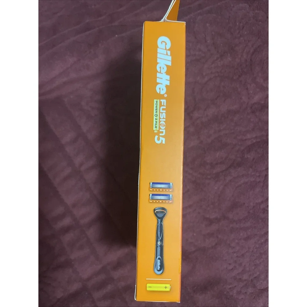 Gillette Fusion 5 Power À Pile Razor, 1 Razor Handle, 2 Cartridge On The Go Gift